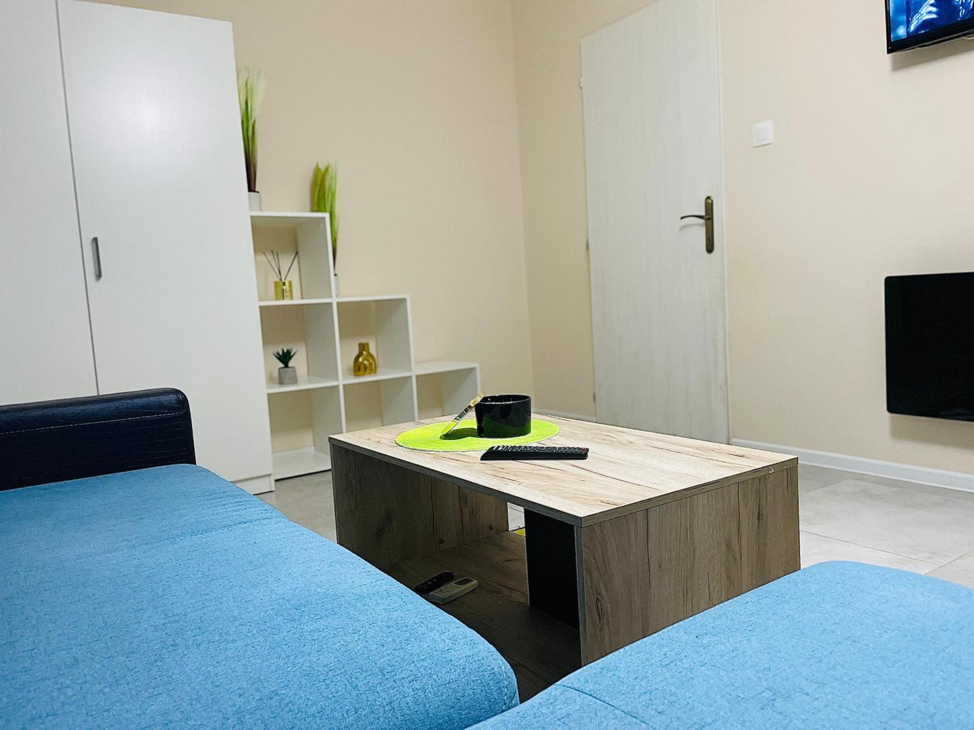 S&s New Parcare La Locatie !!! *